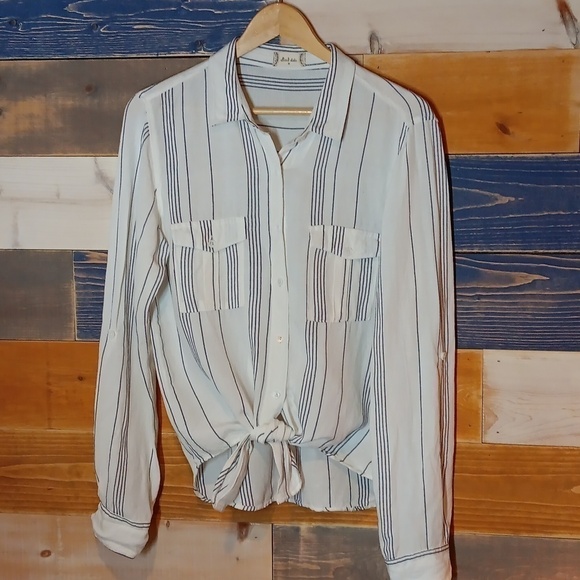 Altar'd State Linen Top M white and blue stripe - Picture 7 of 7